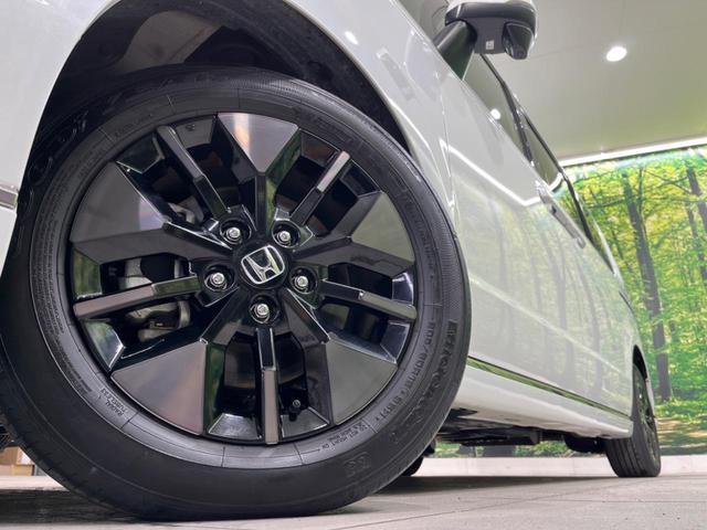 ステップワゴン ｅ：ＨＥＶスパーダ　両側電動ドア　純正ナビ　後席モニター　全周囲カメラ　ホンダセンシング　レーダークルーズ　禁煙車　電動リアゲート　ハーフレザーシート　シートヒーター　ドラレコ　コーナーセンサー　スマートキー（14枚目）