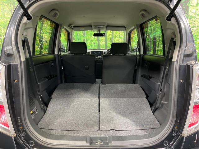 後席を格納すると、これだけの広さが！シーンに合わせたシートアレンジで、大きな荷物も積むことが出来ます♪