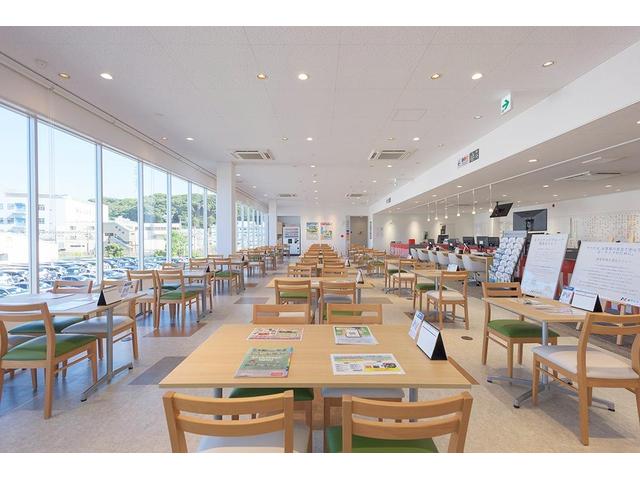 開放感のあるショールームでゆっくりとお過ごしいただけます。