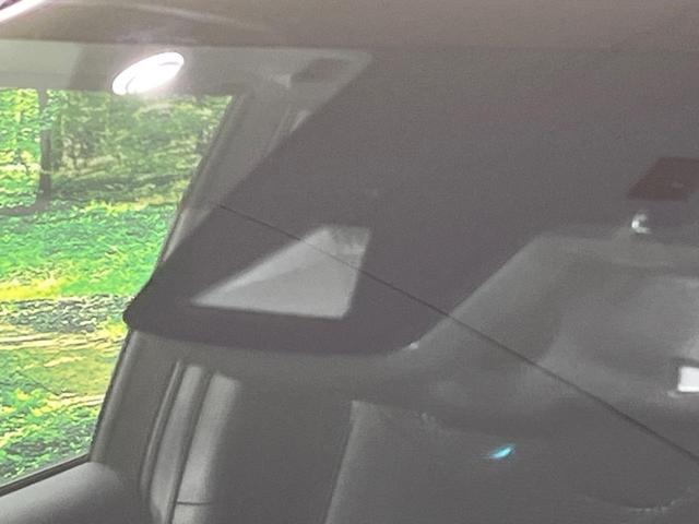 プリウス ＳセーフティプラスＩＩ　純正８型ナビ　全周囲カメラ　１００Ｖ電源　セーフティセンス　レーダークルーズ　禁煙車　ドラレコ　スマートキー　コーナーセンサー　ＥＴＣ２．０　ブラインドスポットモニター　ＬＥＤヘッド／フォグ（6枚目）