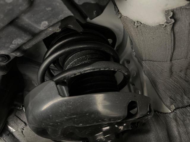 プリウス ＳセーフティプラスＩＩ　純正８型ナビ　全周囲カメラ　１００Ｖ電源　セーフティセンス　レーダークルーズ　禁煙車　ドラレコ　スマートキー　コーナーセンサー　ＥＴＣ２．０　ブラインドスポットモニター　ＬＥＤヘッド／フォグ（20枚目）