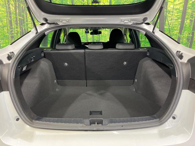プリウス ＳセーフティプラスＩＩ　純正８型ナビ　全周囲カメラ　１００Ｖ電源　セーフティセンス　レーダークルーズ　禁煙車　ドラレコ　スマートキー　コーナーセンサー　ＥＴＣ２．０　ブラインドスポットモニター　ＬＥＤヘッド／フォグ（39枚目）