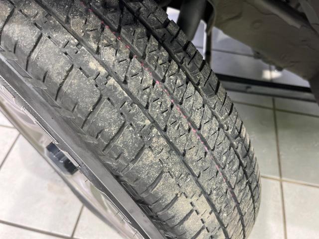 ジムニー ＸＣ　ターボ　純正ディスプレイオーディオ　バックカメラ　セーフティサポート　禁煙車　クルコン　シートヒーター　ＥＴＣ　ドラレコ　スマートキー　ＬＥＤヘッド　オートライト　純正１６インチＡＷ　オートエアコン（27枚目）