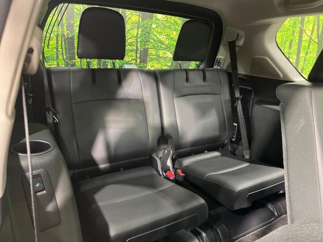 ランドクルーザープラド ＴＸ　Ｌパッケージ・ブラックエディション　後期　７人乗り　ムーンルーフ　純正９型ナビ　全周囲カメラ　セーフティセンス　禁煙車　黒革シート　シートベンチレーション　パワーシート　ＥＴＣ２．０　スマートキー　ＬＥＤヘッド　オートライト（10枚目）