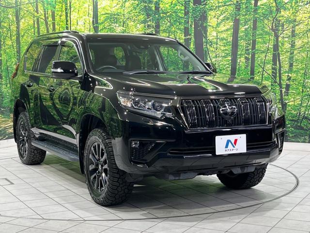 ランドクルーザープラド ＴＸ　Ｌパッケージ・ブラックエディション　後期　７人乗り　ムーンルーフ　純正９型ナビ　全周囲カメラ　セーフティセンス　禁煙車　黒革シート　シートベンチレーション　パワーシート　ＥＴＣ２．０　スマートキー　ＬＥＤヘッド　オートライト（17枚目）