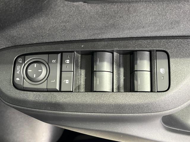 ヤリスクロス X メモリーナビ バックカメラ セーフティセンス レーダークルーズ 禁煙車 ドラレコ コーナーセンサー スマートキー ETC オートハイビーム 車線逸脱警報 オートライト Bluetooth フルセグ(44枚目)