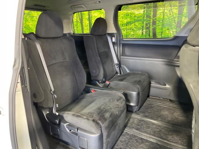 ヴェルファイア ２．４Ｚ　プラチナムセレクション　両側電動スライド　ＡＬＰＩＮＥ８型ナビ　後席モニター　バックカメラ　禁煙車　電動リヤゲート　クリアランスソナー　ＥＴＣ　スマートキー　ＨＩＤヘッド　オートライト　純正１８インチＡＷ　オートエアコン（9枚目）