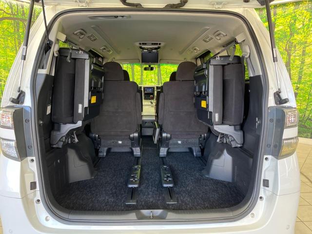 ヴェルファイア ２．４Ｚ　プラチナムセレクション　両側電動スライド　ＡＬＰＩＮＥ８型ナビ　後席モニター　バックカメラ　禁煙車　電動リヤゲート　クリアランスソナー　ＥＴＣ　スマートキー　ＨＩＤヘッド　オートライト　純正１８インチＡＷ　オートエアコン（11枚目）