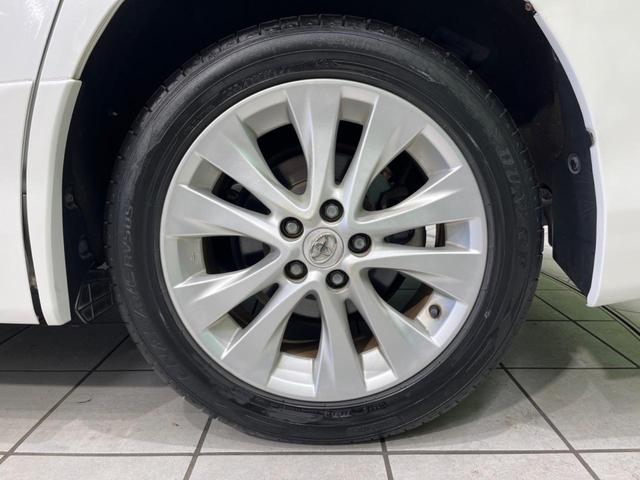 ヴェルファイア ２．４Ｚ　プラチナムセレクション　両側電動スライド　ＡＬＰＩＮＥ８型ナビ　後席モニター　バックカメラ　禁煙車　電動リヤゲート　クリアランスソナー　ＥＴＣ　スマートキー　ＨＩＤヘッド　オートライト　純正１８インチＡＷ　オートエアコン（27枚目）