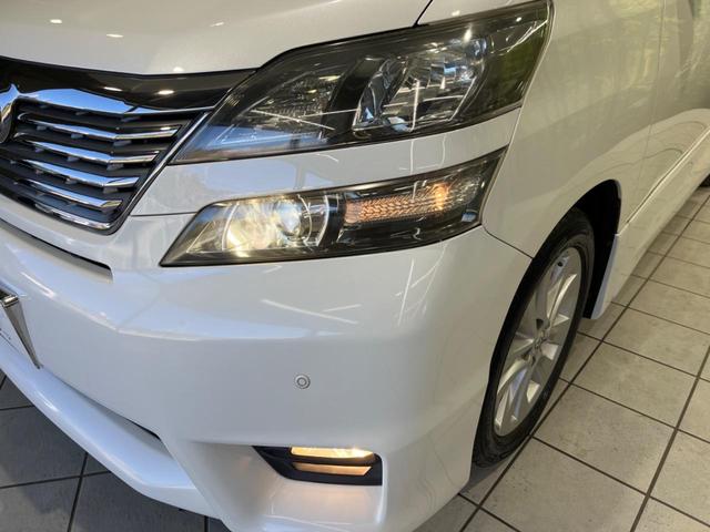 ヴェルファイア ２．４Ｚ　プラチナムセレクション　両側電動スライド　ＡＬＰＩＮＥ８型ナビ　後席モニター　バックカメラ　禁煙車　電動リヤゲート　クリアランスソナー　ＥＴＣ　スマートキー　ＨＩＤヘッド　オートライト　純正１８インチＡＷ　オートエアコン（31枚目）