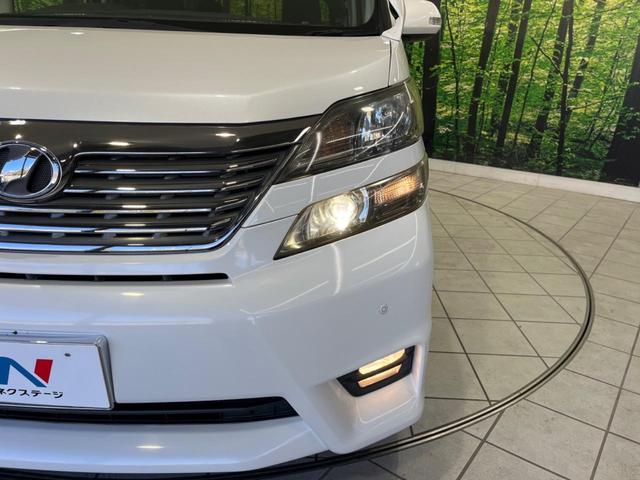 ヴェルファイア ２．４Ｚ　プラチナムセレクション　両側電動スライド　ＡＬＰＩＮＥ８型ナビ　後席モニター　バックカメラ　禁煙車　電動リヤゲート　クリアランスソナー　ＥＴＣ　スマートキー　ＨＩＤヘッド　オートライト　純正１８インチＡＷ　オートエアコン（33枚目）