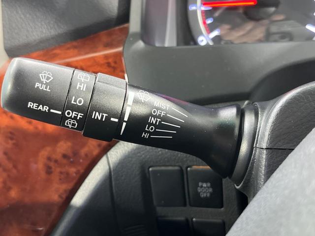 ヴェルファイア ２．４Ｚ　プラチナムセレクション　両側電動スライド　ＡＬＰＩＮＥ８型ナビ　後席モニター　バックカメラ　禁煙車　電動リヤゲート　クリアランスソナー　ＥＴＣ　スマートキー　ＨＩＤヘッド　オートライト　純正１８インチＡＷ　オートエアコン（52枚目）