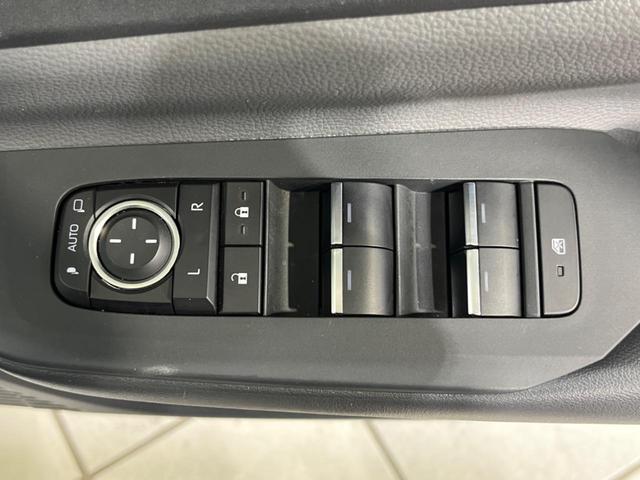 プリウス Z パノラマルーフ 純正12.3型ナビ 全周囲カメラ セーフティセンス レーダークルーズ AC100V電源 禁煙車 電動リアゲート 合皮シート シートベンチレーション パワーシート ETC2.0 ドラレコ(58枚目)