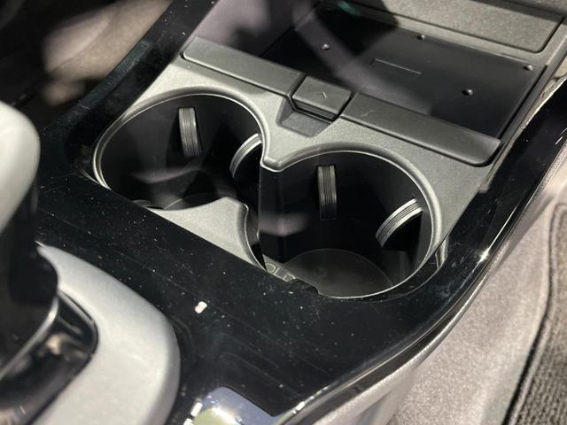 プリウス Z パノラマルーフ 純正12.3型ナビ 全周囲カメラ セーフティセンス レーダークルーズ AC100V電源 禁煙車 電動リアゲート 合皮シート シートベンチレーション パワーシート ETC2.0 ドラレコ(64枚目)