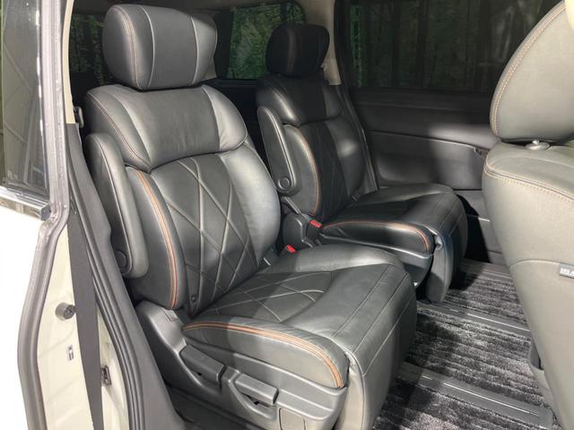 エルグランド ３５０ハイウェイスタープレミアムアーバンクロム　サンルーフ　後席モニター　メーカーナビ　両側電動スライド　全周囲カメラ　エマージェンシーブレーキ　レーダークルーズ　禁煙車　レザーシート　シートヒーター　パワーシート　ドラレコ　ＬＥＤヘッド　ＥＴＣ（9枚目）