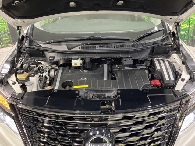 エルグランド ３５０ハイウェイスタープレミアムアーバンクロム　サンルーフ　後席モニター　メーカーナビ　両側電動スライド　全周囲カメラ　エマージェンシーブレーキ　レーダークルーズ　禁煙車　レザーシート　シートヒーター　パワーシート　ドラレコ　ＬＥＤヘッド　ＥＴＣ（18枚目）