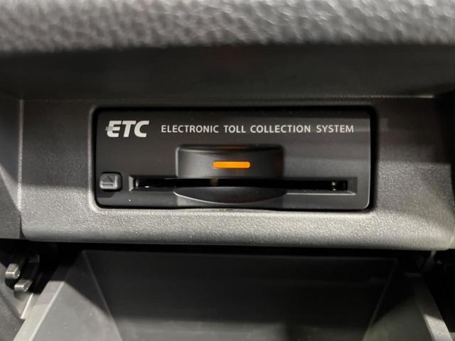 エルグランド ３５０ハイウェイスタープレミアムアーバンクロム　サンルーフ　後席モニター　メーカーナビ　両側電動スライド　全周囲カメラ　エマージェンシーブレーキ　レーダークルーズ　禁煙車　レザーシート　シートヒーター　パワーシート　ドラレコ　ＬＥＤヘッド　ＥＴＣ（24枚目）