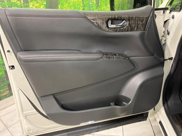 エルグランド ３５０ハイウェイスタープレミアムアーバンクロム　サンルーフ　後席モニター　メーカーナビ　両側電動スライド　全周囲カメラ　エマージェンシーブレーキ　レーダークルーズ　禁煙車　レザーシート　シートヒーター　パワーシート　ドラレコ　ＬＥＤヘッド　ＥＴＣ（45枚目）