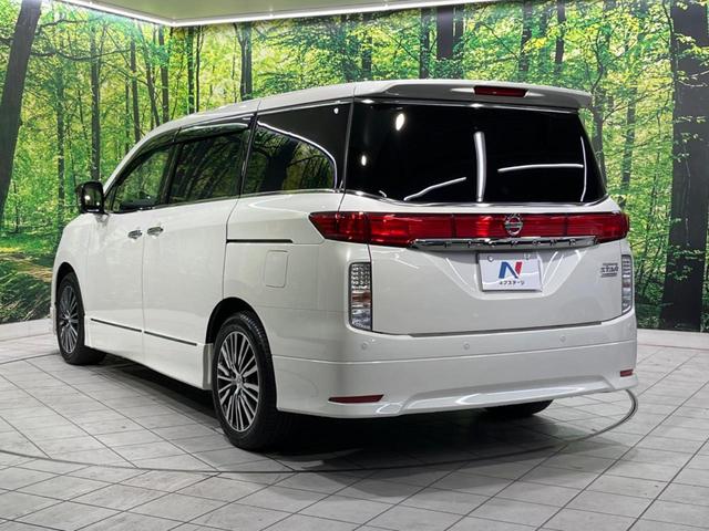 エルグランド ３５０ハイウェイスタープレミアムアーバンクロム　サンルーフ　後席モニター　メーカーナビ　両側電動スライド　全周囲カメラ　エマージェンシーブレーキ　レーダークルーズ　禁煙車　レザーシート　シートヒーター　パワーシート　ドラレコ　ＬＥＤヘッド　ＥＴＣ（64枚目）