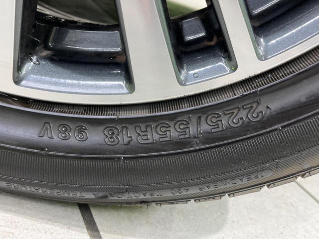 エルグランド ３５０ハイウェイスタープレミアムアーバンクロム　サンルーフ　後席モニター　メーカーナビ　両側電動スライド　全周囲カメラ　エマージェンシーブレーキ　レーダークルーズ　禁煙車　レザーシート　シートヒーター　パワーシート　ドラレコ　ＬＥＤヘッド　ＥＴＣ（70枚目）