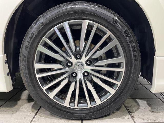 エルグランド ３５０ハイウェイスタープレミアムアーバンクロム　サンルーフ　後席モニター　メーカーナビ　両側電動スライド　全周囲カメラ　エマージェンシーブレーキ　レーダークルーズ　禁煙車　レザーシート　シートヒーター　パワーシート　ドラレコ　ＬＥＤヘッド　ＥＴＣ（71枚目）