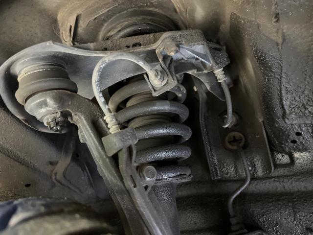 オデッセイ アブソルートＨＤＤナビスペシャルエディション　純正ナビ　バックカメラ　禁煙車　ハーフレザーシート　ＥＴＣ　クルコン　ＨＩＤヘッド　オートライト　オートエアコン　リモコンキー　純正１８インチアルミ　ＣＤ再生　盗難防止システム　電動格納ミラー（20枚目）