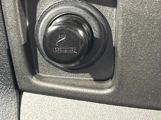 オデッセイ アブソルートＨＤＤナビスペシャルエディション　純正ナビ　バックカメラ　禁煙車　ハーフレザーシート　ＥＴＣ　クルコン　ＨＩＤヘッド　オートライト　オートエアコン　リモコンキー　純正１８インチアルミ　ＣＤ再生　盗難防止システム　電動格納ミラー（42枚目）