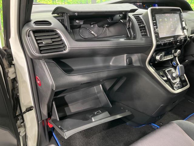 セレナ ｅ－パワー　ハイウェイスターＶ　両側電動スライド　純正９型ナビ　全周囲カメラ　エマージェンシーブレーキ　プロパイロット　禁煙車　シートヒーター　ＥＴＣ　ドラレコ　スマートキー　ＬＥＤヘッド　オートライト　純正１５インチＡＷ（55枚目）