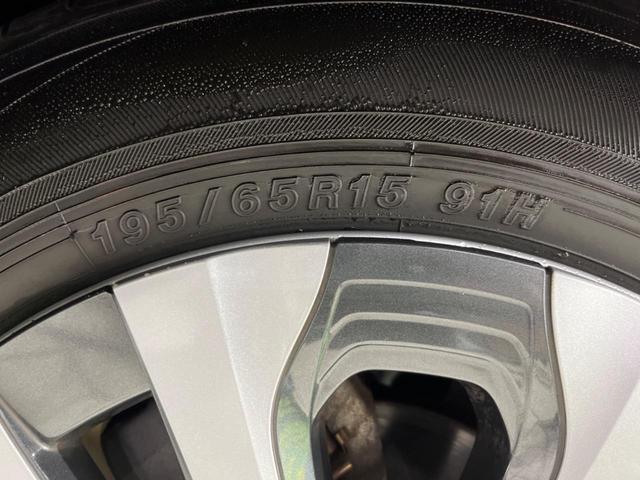 プリウス A 後期 純正9型ナビ バックカメラ セーフティセンス 禁煙車 パワーシート ETC2.0 スマートキー LEDヘッド オートライト 純正15インチAW オートエアコン ヘッドアップディスプレイ(26枚目)