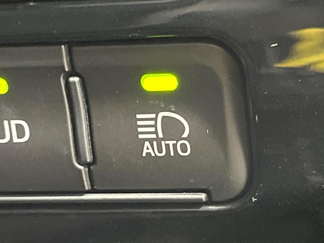 プリウス A 後期 純正9型ナビ バックカメラ セーフティセンス 禁煙車 パワーシート ETC2.0 スマートキー LEDヘッド オートライト 純正15インチAW オートエアコン ヘッドアップディスプレイ(46枚目)