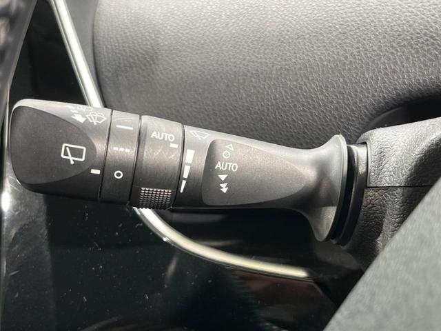 プリウス A 後期 純正9型ナビ バックカメラ セーフティセンス 禁煙車 パワーシート ETC2.0 スマートキー LEDヘッド オートライト 純正15インチAW オートエアコン ヘッドアップディスプレイ(62枚目)