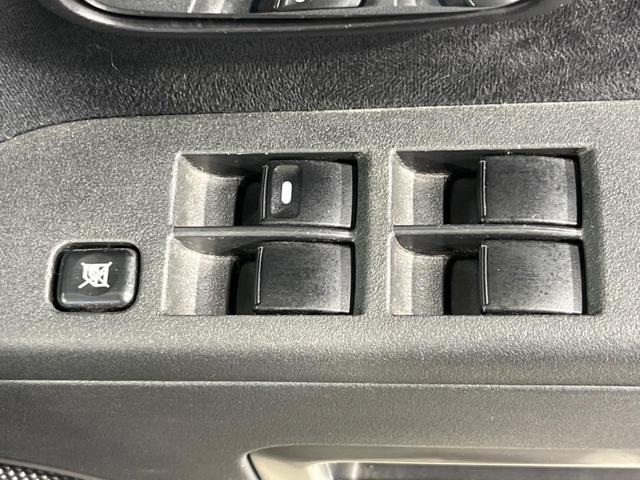 デリカD:5 D パワーパッケージ 4WD ターボ ディーゼル 両側電動ドア SDナビ 後席モニター バックカメラ 禁煙車 ドラレコ HIDヘッド オートライト オートエアコン ETC クルコン 純正18インチAW bluetooth(49枚目)