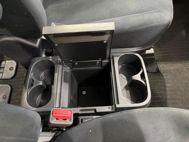 デリカD:5 D パワーパッケージ 4WD ターボ ディーゼル 両側電動ドア SDナビ 後席モニター バックカメラ 禁煙車 ドラレコ HIDヘッド オートライト オートエアコン ETC クルコン 純正18インチAW bluetooth(57枚目)