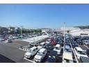 ズラッと並んだ展示車と大きな「N」の看板が目印です!
