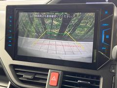 【バックカメラ】駐車時に後方がリアルタイム映像で確認できます。大型商業施設や立体駐車場での駐車時や、夜間のバック時に大活躍！運転スキルに関わらず、今や必須となった装備のひとつです！ 4