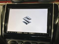 【純正ナビ】人気の純正ナビを装備。オーディオ機能も充実しており、Ｂｌｕｅｔｏｏｔｈ接続すればお持ちのスマホやＭＰ３プレイヤーの音楽を再生可能！毎日の運転がさらに楽しくなります！！ 3