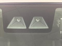 【トヨタセーフティセンス】走行中に前方の車両等を認識し、衝突しそうな時は警報とブレーキで衝突回避と被害軽減をアシスト。より安全にドライブをお楽しみいただけます。 6