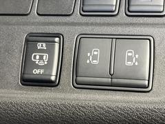 �ڥϥ󥺥ե꡼��ǽ�դ�ξ¦�ѥ���饤�ɥɥ��ۥ��饤�ɥɥ��β���­�������Ƥ��������ȡ���ưŪ�˥��饤�ɥɥ������Ĥ��ޤ�����ʪ��ξ�꤬�դ����ä����֤Ǥ⡢�ɥ��γ��Ĥ��Ǥ��ƤȤäƤ������� 3