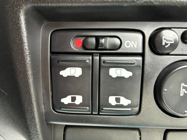 フリードハイブリッド ジャストセレクション ワンオーナー・7インチ純ナビTV・ETC・両パワスラ・スマートキー・HID・オートライト・純AW ナビテレビ セキュリティー 横滑り防止機能 記録簿 オートクルーズ エアバック DVD再生可能 PS(40枚目)