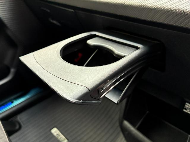 フリードハイブリッド ジャストセレクション ワンオーナー・7インチ純ナビTV・ETC・両パワスラ・スマートキー・HID・オートライト・純AW ナビテレビ セキュリティー 横滑り防止機能 記録簿 オートクルーズ エアバック DVD再生可能 PS(43枚目)