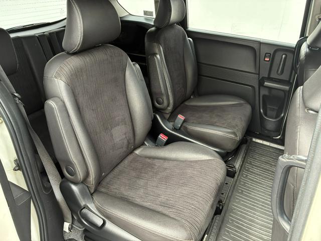 フリードハイブリッド ジャストセレクション ワンオーナー・7インチ純ナビTV・ETC・両パワスラ・スマートキー・HID・オートライト・純AW ナビテレビ セキュリティー 横滑り防止機能 記録簿 オートクルーズ エアバック DVD再生可能 PS(46枚目)