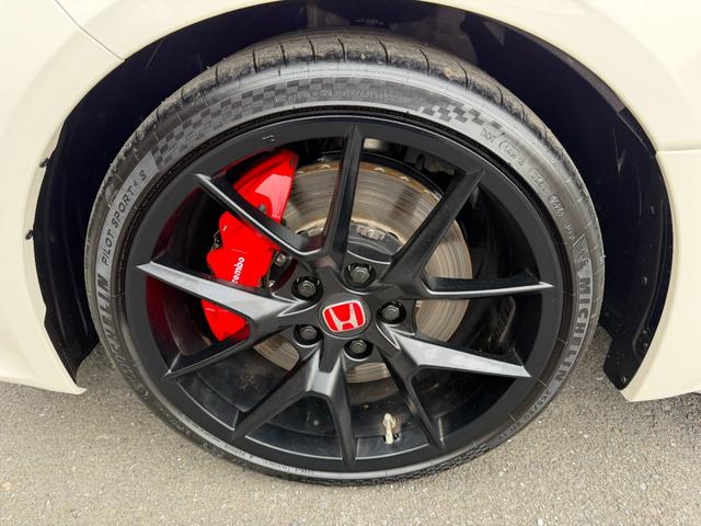シビック タイプR ワンオーナー・障害物センサー・純ナビTV・Bluetooth・ホンダコネクト・Rカメラ・ETC・HondaSENSING・LED・AW TVナビ ETC車載器 フルセグテレビ LEDランプ キーフリ(69枚目)