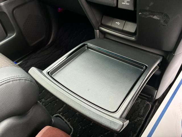 ステップワゴンスパーダ スパーダホンダセンシング 禁煙・ワンオーナー・ドラレコ・障害物センサー・10インチ純ナビTV・Bluetooth・インターナビ・マルチビューカメラ・パドルシフト・AW 盗難防止 助手席エアバッグ ワンオーナ- Wパワスラ(52枚目)