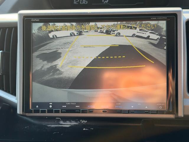 ステップワゴンスパーダ Ｚ　ワンオーナー・ドラレコ・両パワスラ・ＡＷ・パドルシフト・デュアルＡＡＣ・スマートキー・ＥＴＣ　横滑防止　イモビ　スマキー　地デジＴＶ　バックモニタ－　３列シ－ト　キーフリー　パワーウィンド　１オナ（37枚目）