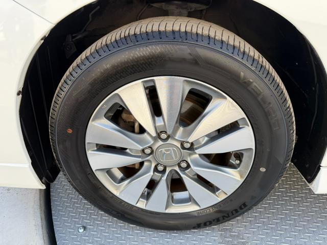 ステップワゴンスパーダ Ｚ　ワンオーナー・ドラレコ・両パワスラ・ＡＷ・パドルシフト・デュアルＡＡＣ・スマートキー・ＥＴＣ　横滑防止　イモビ　スマキー　地デジＴＶ　バックモニタ－　３列シ－ト　キーフリー　パワーウィンド　１オナ（67枚目）