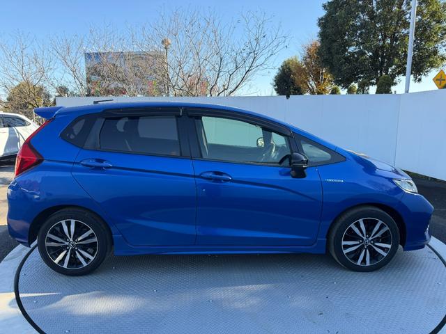 フィットハイブリッド Ｓホンダセンシング　禁煙・ワンオーナー・ドラレコ・７インチ純ナビＴＶ・Ｂｌｕｅｔｏｏｔｈ・インターナビ・Ｒカメラ・ＥＴＣ・スマートキー・ＬＥＤ・ＡＷ　スマ－トキ－　アクティブクルーズコントロール　パワーウインドウ　ＡＢＳ（25枚目）