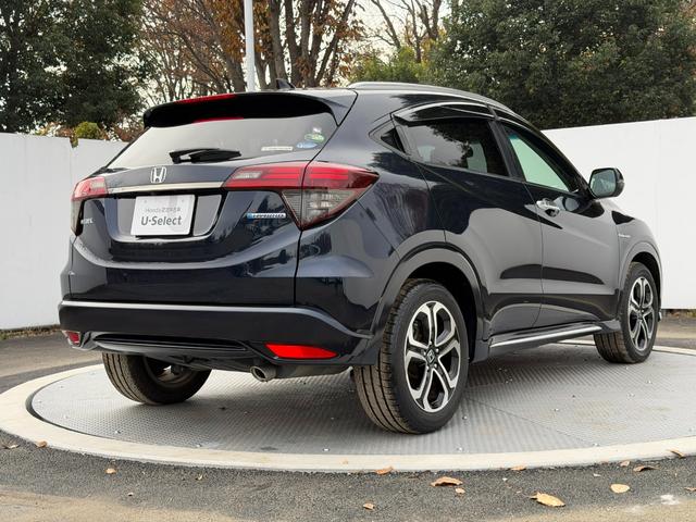 ヴェゼル ハイブリッドZ・ホンダセンシング ワンオーナー・7インチ純ナビTV・Bluetooth・インターナビ・Rカメラ・ETC・シートヒーター・AW レーダーサポート 1オーナ- DVD再生機能 整備記録簿 横滑り防止システム 盗難防止装置(23枚目)