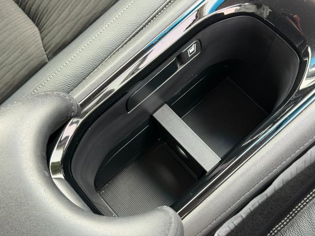 ヴェゼル ハイブリッドZ・ホンダセンシング ワンオーナー・7インチ純ナビTV・Bluetooth・インターナビ・Rカメラ・ETC・シートヒーター・AW レーダーサポート 1オーナ- DVD再生機能 整備記録簿 横滑り防止システム 盗難防止装置(46枚目)