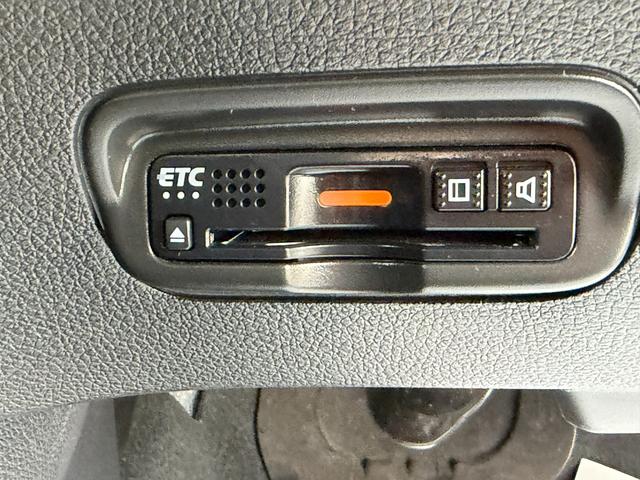 ヴェゼル ハイブリッドZ・ホンダセンシング ワンオーナー・7インチ純ナビTV・Bluetooth・インターナビ・Rカメラ・ETC・シートヒーター・AW レーダーサポート 1オーナ- DVD再生機能 整備記録簿 横滑り防止システム 盗難防止装置(49枚目)