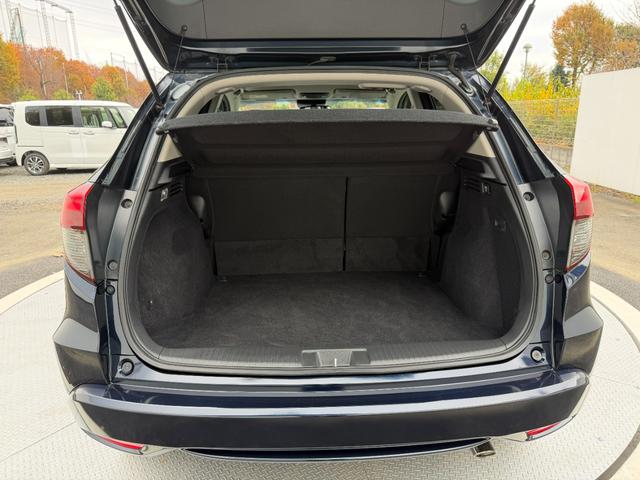 ヴェゼル ハイブリッドZ・ホンダセンシング ワンオーナー・7インチ純ナビTV・Bluetooth・インターナビ・Rカメラ・ETC・シートヒーター・AW レーダーサポート 1オーナ- DVD再生機能 整備記録簿 横滑り防止システム 盗難防止装置(57枚目)